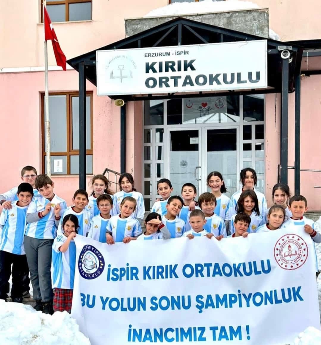 Kardeşlerimiz İSPADER’in Desteğiyle Erzurumspor Formaları ile Sahada!