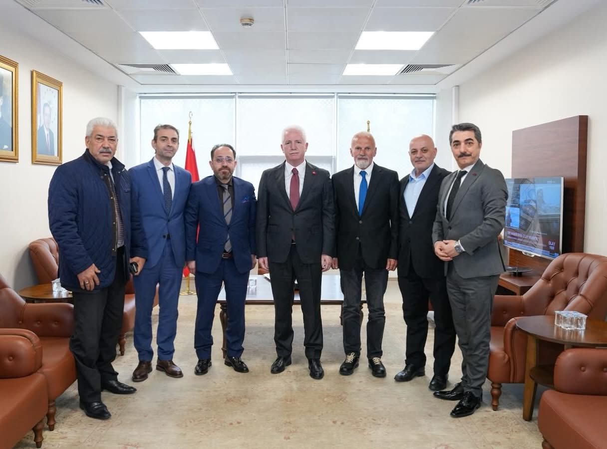 Kıymetli Hemşehrimiz İstanbul Valimiz Sayın Davut GÜL’ü makamında ziyaret ettik. 