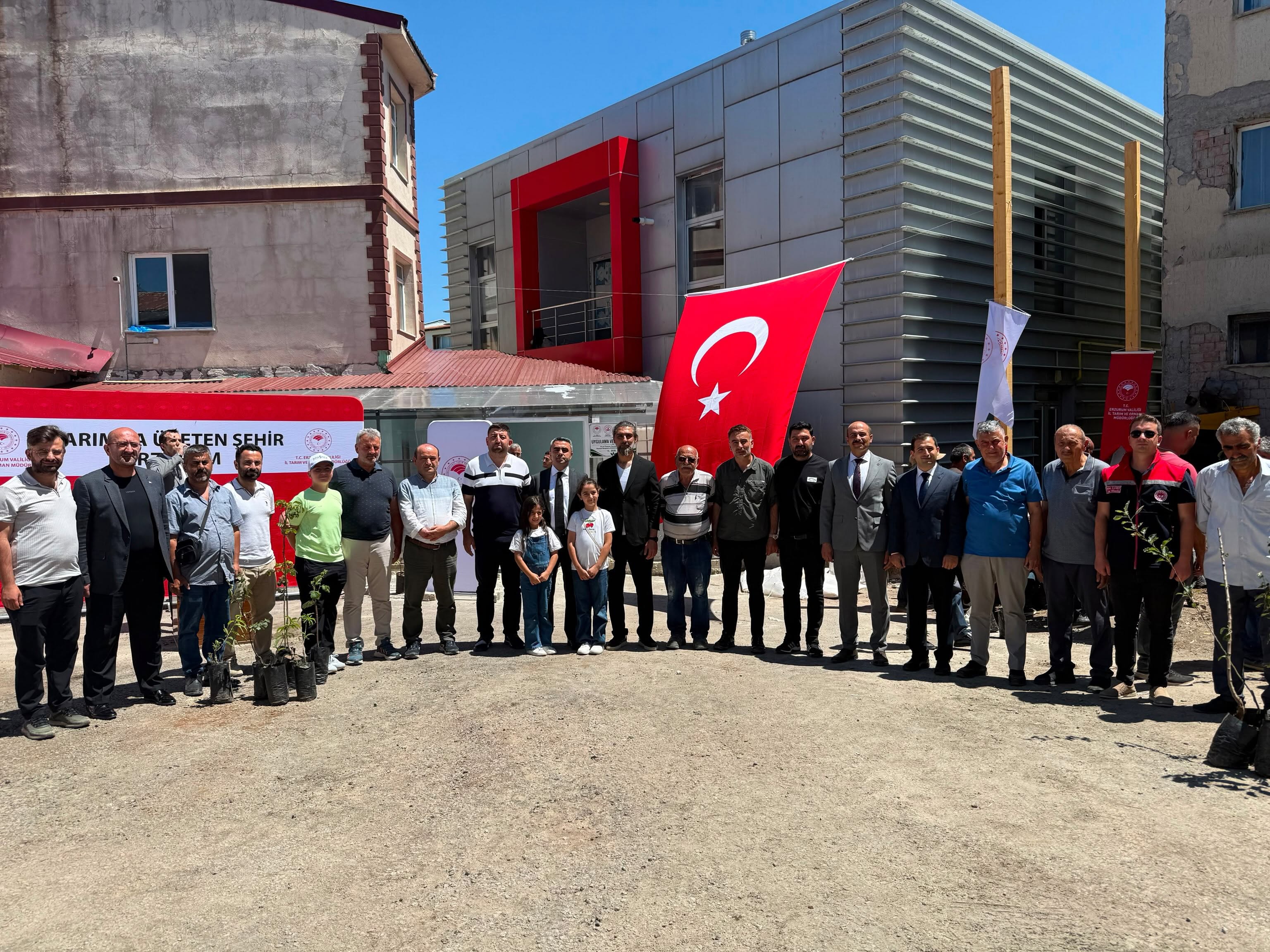 Pazaryolumuza Uygulama ve Eğitim Serası
