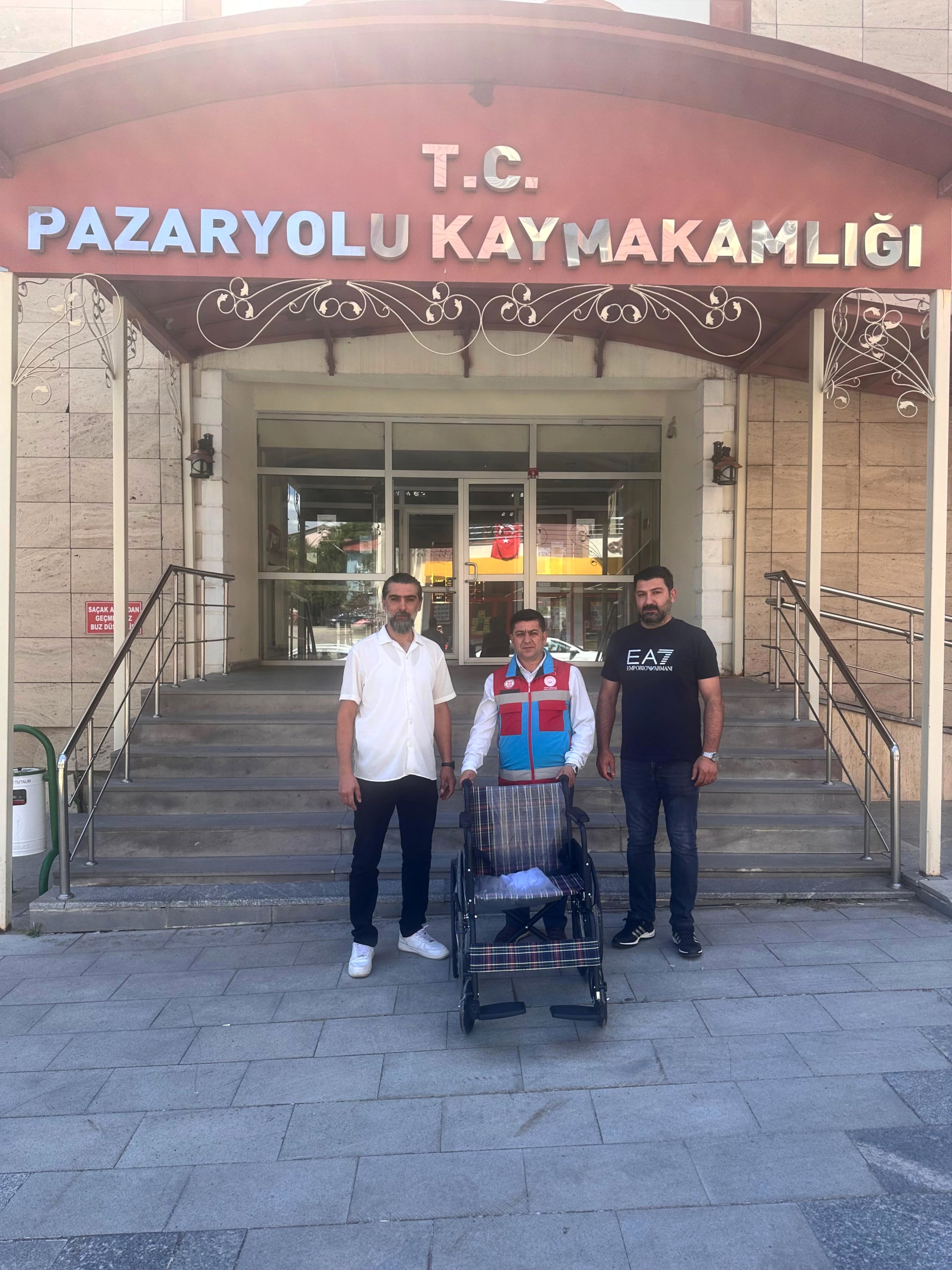 Pazaryolu Kaymakamlığımıza Tekerlekli Sandalye Desteği